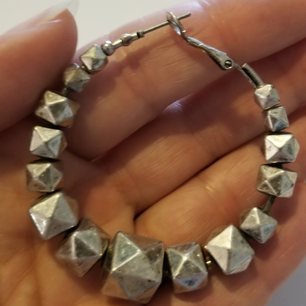 Earrings - Picture 2 of 3